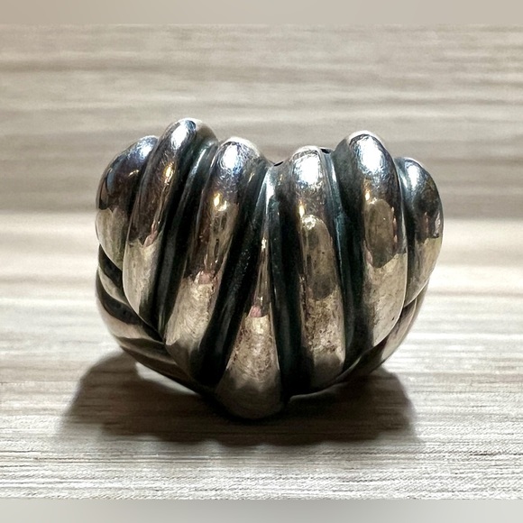 Vintage Designer Dian Malouf Sterling Silver Ribbed Chunky Heart Ring, Size 5.5 - Picture 2 of 13